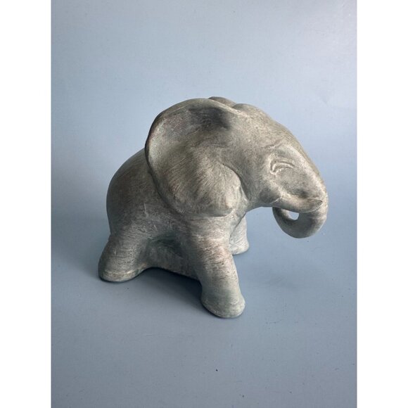 Isabel Bloom Sculpted Concrete Elephant Figurine Signed By Artist 5" X 6" USA Un - Picture 2 of 10